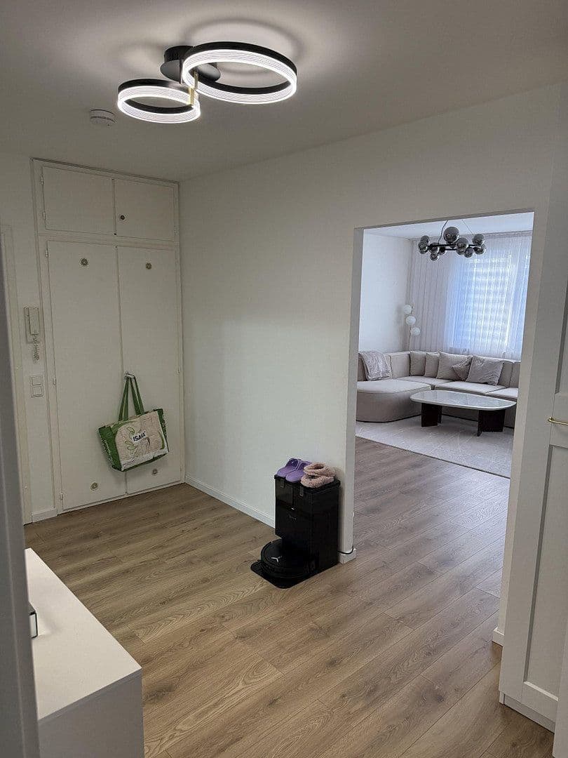 Pronájem bytu 5+1 125 m², Nosthoffenstraße 53, Düsseldorf, Severní Porýní-Vestfálsko Pronájem bytu 5+1 125 m², Nosthoffenstraße 53, Düsseldorf, Severní Porýní-Vestfálsko