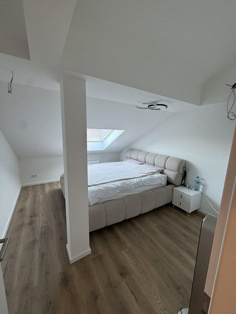 Pronájem bytu 5+1 125 m², Nosthoffenstraße 53, Düsseldorf, Severní Porýní-Vestfálsko Pronájem bytu 5+1 125 m², Nosthoffenstraße 53, Düsseldorf, Severní Porýní-Vestfálsko