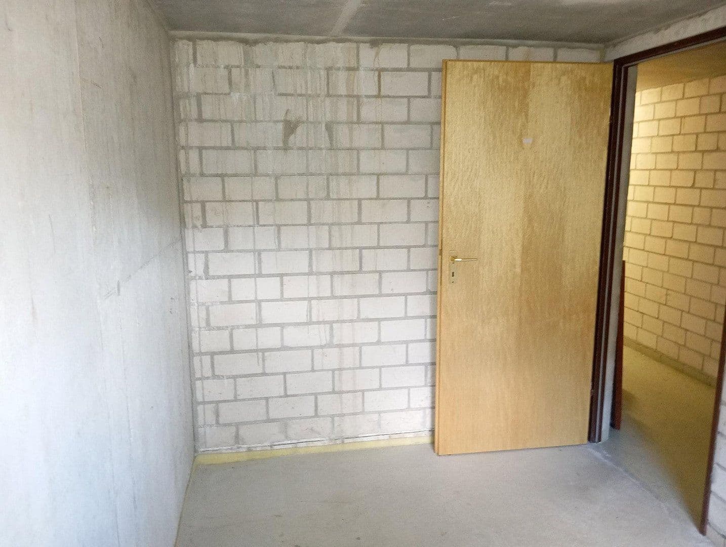 Prodej bytu 3+1 72 m², Bielefeld, Severní Porýní-Vestfálsko Prodej bytu 3+1 72 m², Bielefeld, Severní Porýní-Vestfálsko