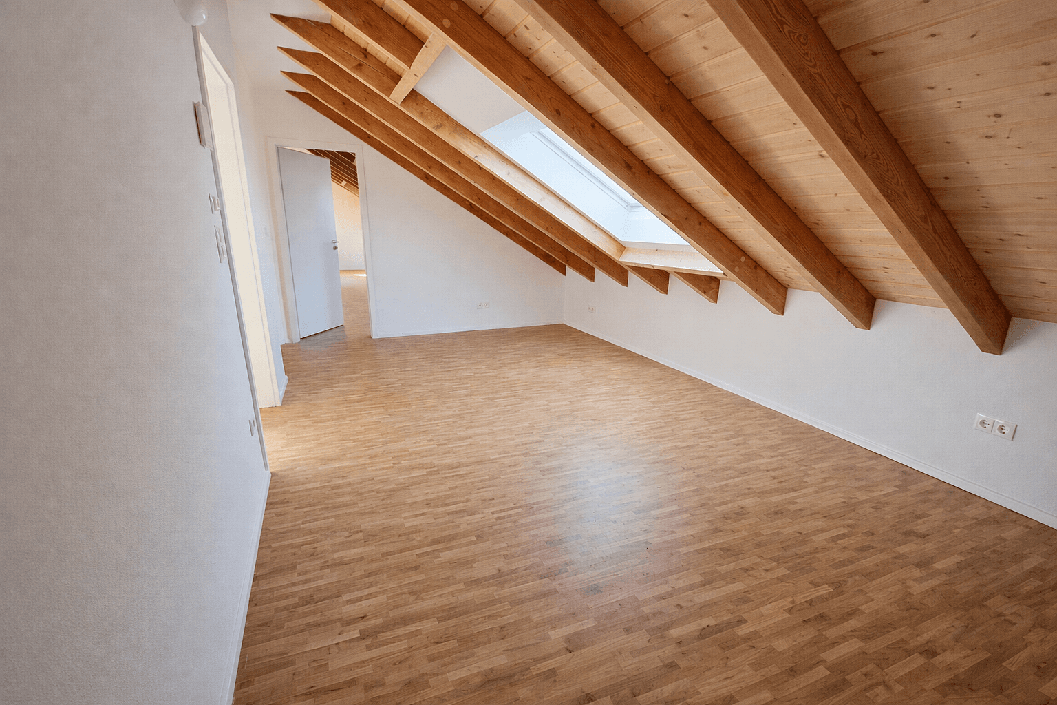 Pronájem domu 156 m², pozemek 180 m², Dammweg 10, Bad Dürkheim, Porýní-Falc Pronájem domu 156 m², pozemek 180 m², Dammweg 10, Bad Dürkheim, Porýní-Falc