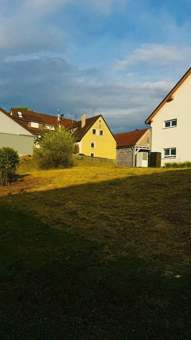 Prodej pozemku 254 m², Unterriexingen, Markgröningen, Bádensko-Württembersko Prodej pozemku 254 m², Unterriexingen, Markgröningen, Bádensko-Württembersko