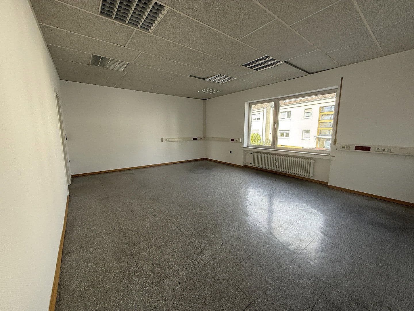 Pronájem kanceláře 130 m², Bergisch Gladbach, Severní Porýní-Vestfálsko Pronájem kanceláře 130 m², Bergisch Gladbach, Severní Porýní-Vestfálsko