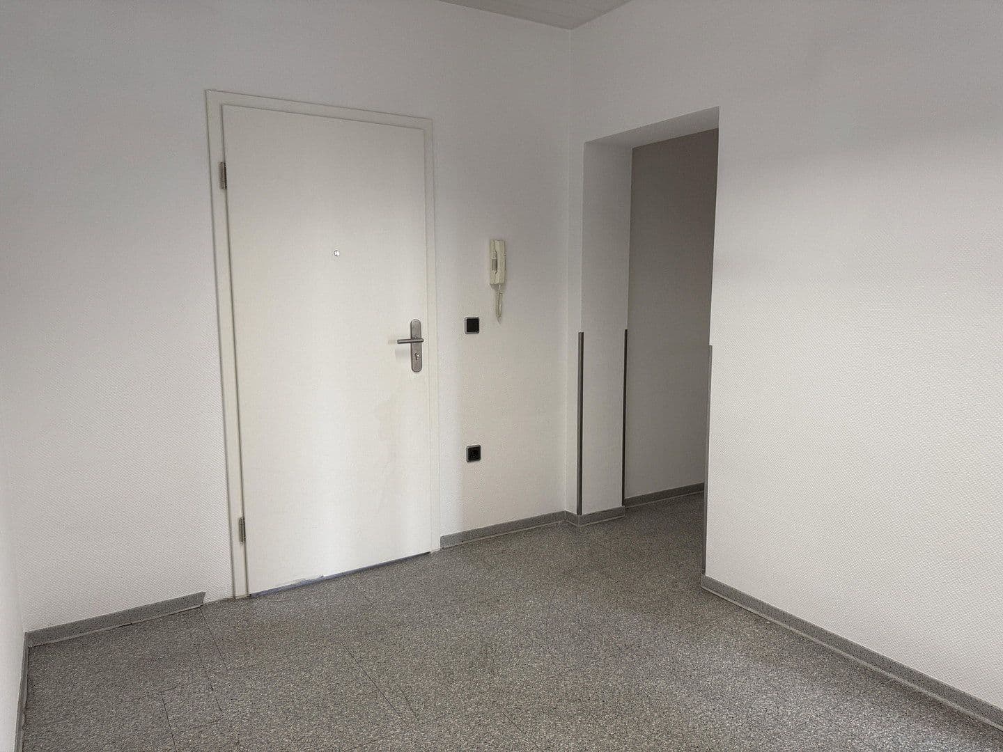 Pronájem kanceláře 130 m², Bergisch Gladbach, Severní Porýní-Vestfálsko Pronájem kanceláře 130 m², Bergisch Gladbach, Severní Porýní-Vestfálsko