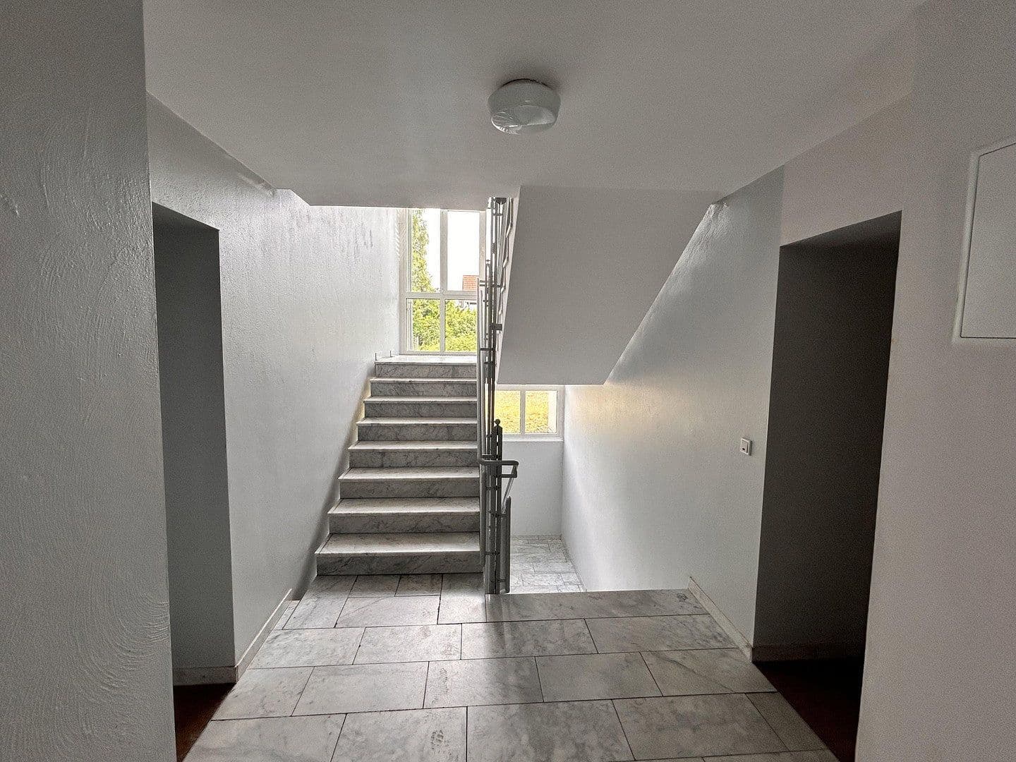 Pronájem bytu 1+1 30 m², Saarbrücken, Země Sársko Pronájem bytu 1+1 30 m², Saarbrücken, Země Sársko