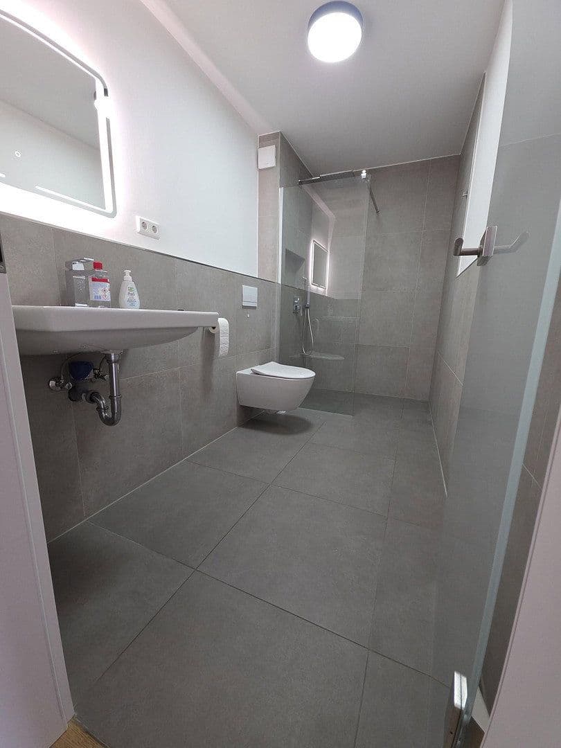 Pronájem bytu 3+1 110 m², Hilden, Severní Porýní-Vestfálsko Pronájem bytu 3+1 110 m², Hilden, Severní Porýní-Vestfálsko