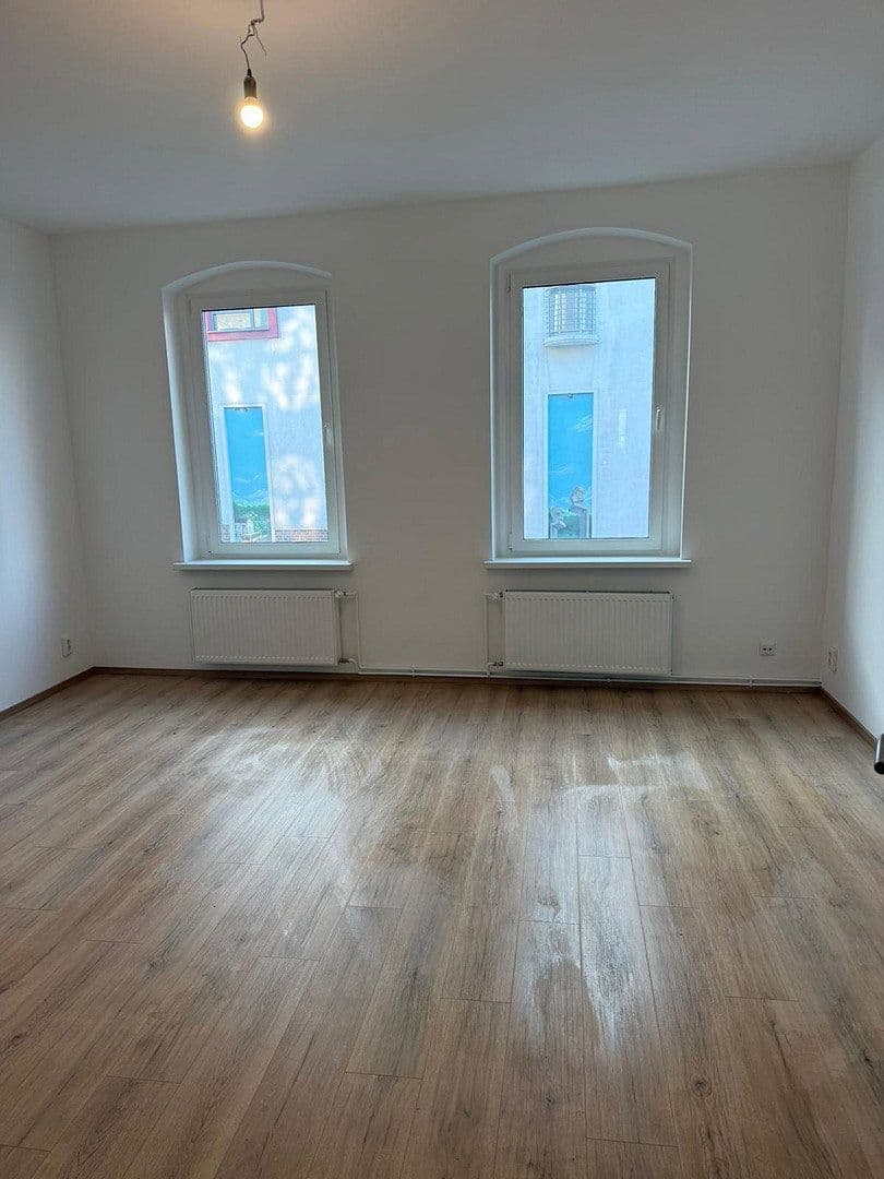 Pronájem bytu 4+1 80 m², Köpenicker Straße 32, Berlin, Berlín Pronájem bytu 4+1 80 m², Köpenicker Straße 32, Berlin, Berlín