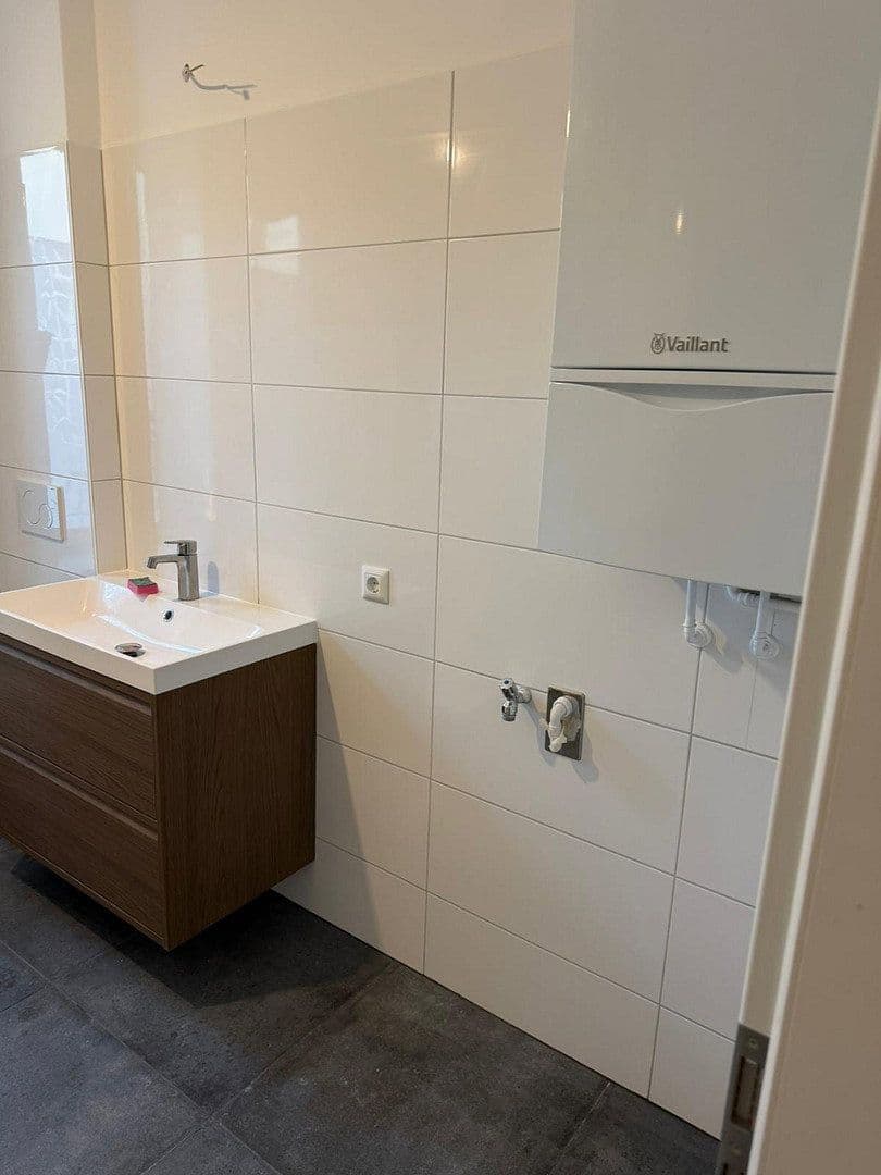 Pronájem bytu 4+1 80 m², Köpenicker Straße 32, Berlin, Berlín Pronájem bytu 4+1 80 m², Köpenicker Straße 32, Berlin, Berlín