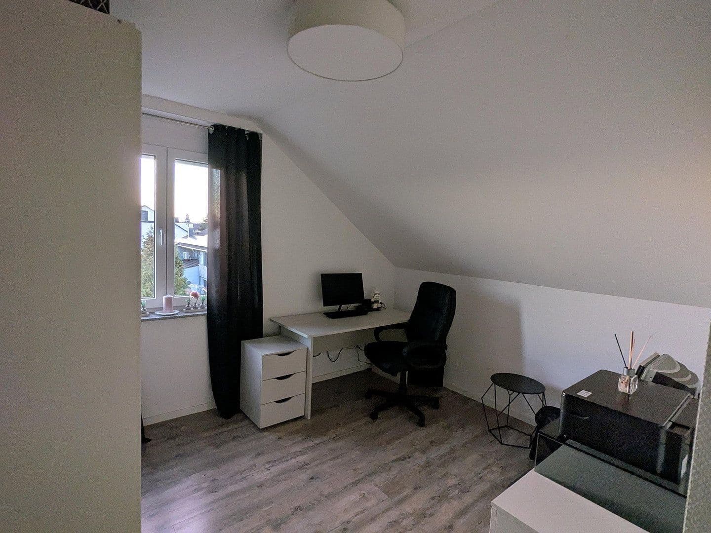 Prodej bytu 4+1 110 m², Hofgartenstraße 57, Neuenstadt am Kocher, Bádensko-Württembersko Prodej bytu 4+1 110 m², Hofgartenstraße 57, Neuenstadt am Kocher, Bádensko-Württembersko