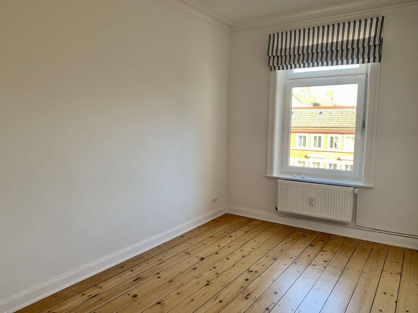 Pronájem bytu 4+1 75 m², Schrammsweg 21, Hamburg, Hamburg Pronájem bytu 4+1 75 m², Schrammsweg 21, Hamburg, Hamburg