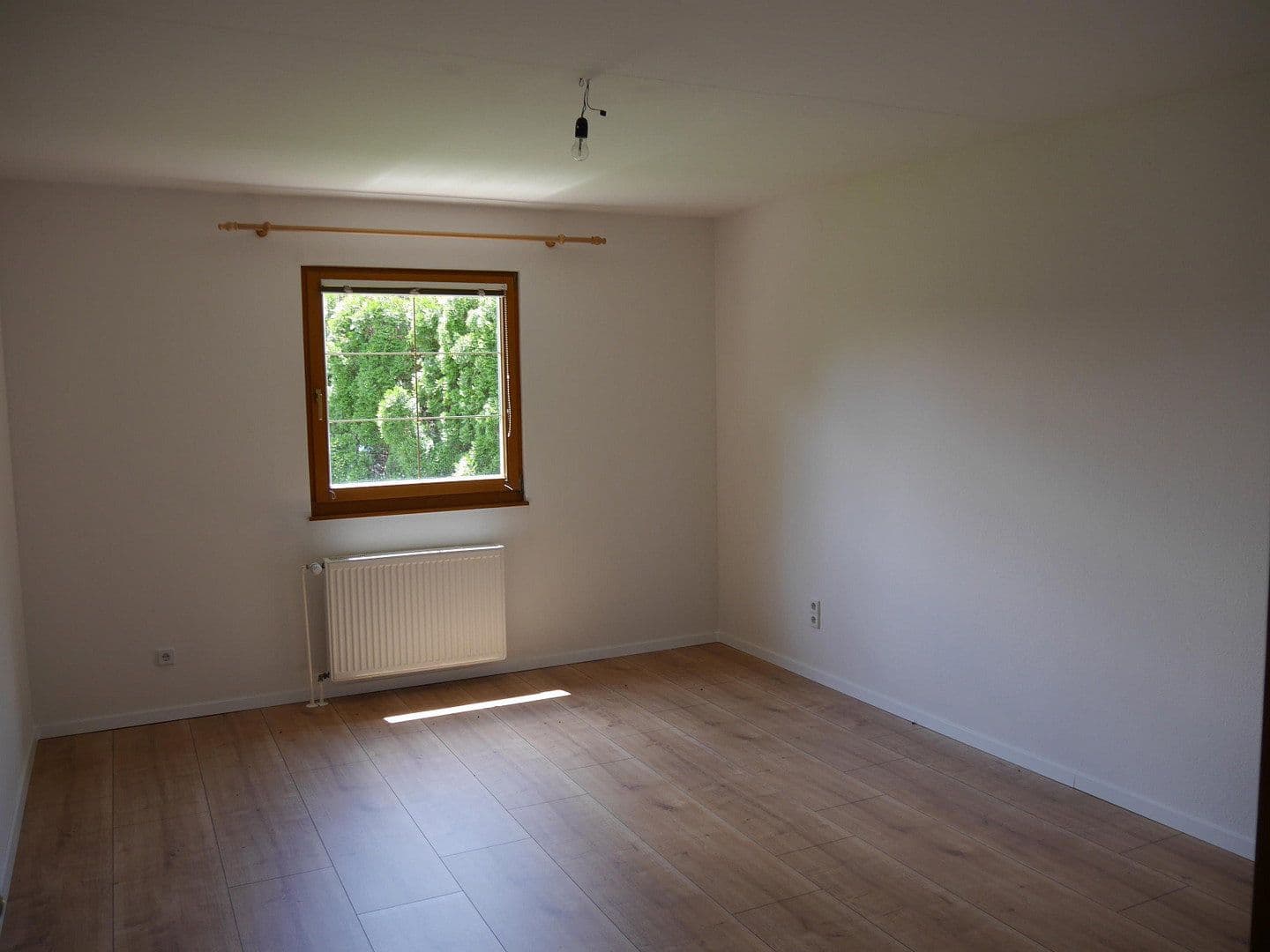 Pronájem domu 160 m², pozemek 645 m², Bergstr. 15, Berg im Gau, Bavorsko Pronájem domu 160 m², pozemek 645 m², Bergstr. 15, Berg im Gau, Bavorsko