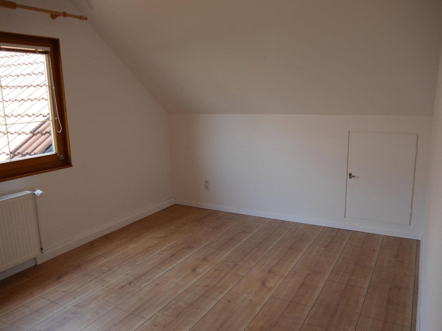 Pronájem domu 160 m², pozemek 645 m², Bergstr. 15, Berg im Gau, Bavorsko Pronájem domu 160 m², pozemek 645 m², Bergstr. 15, Berg im Gau, Bavorsko