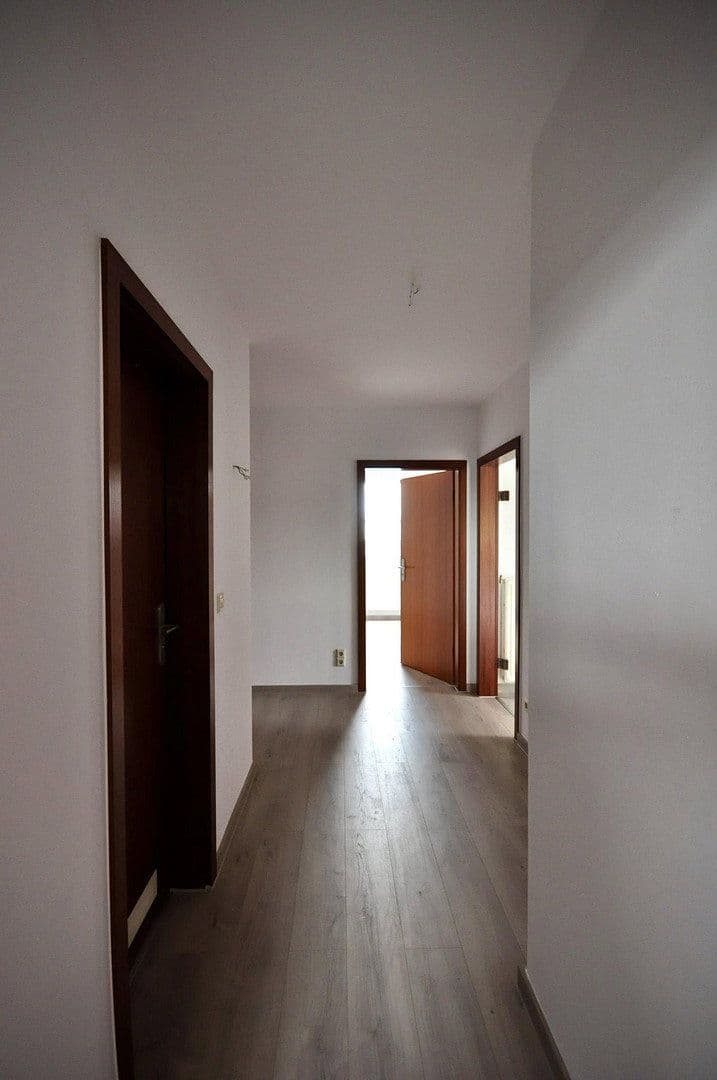 Pronájem bytu 3+1 80 m², Händelstraße 2, Wilkau-Haßlau, Sasko Pronájem bytu 3+1 80 m², Händelstraße 2, Wilkau-Haßlau, Sasko