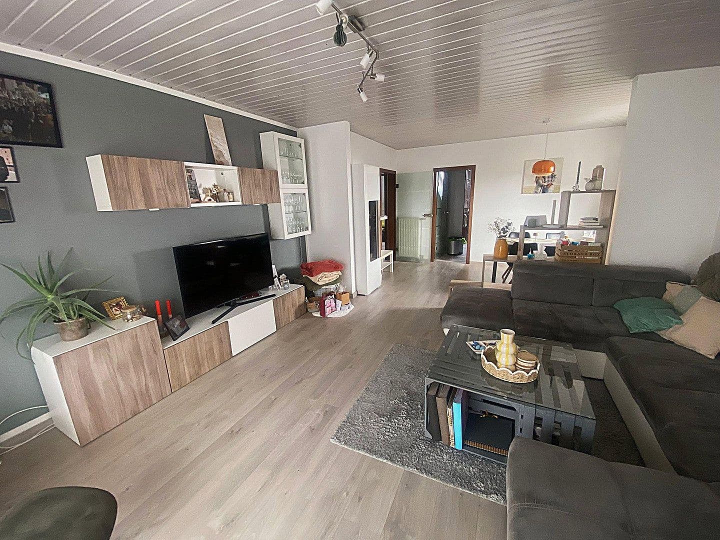 Pronájem bytu 3+1 80 m², Händelstraße 2, Wilkau-Haßlau, Sasko Pronájem bytu 3+1 80 m², Händelstraße 2, Wilkau-Haßlau, Sasko