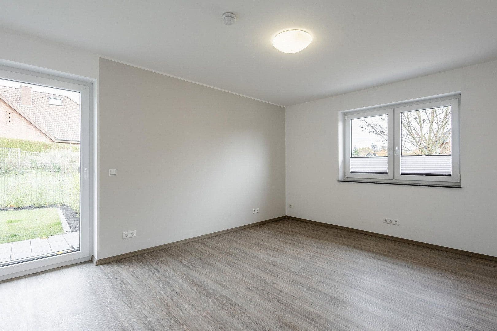 Prodej domu 188 m², pozemek 994 m², Rheinische Straße 35, Beckum, Severní Porýní-Vestfálsko Prodej domu 188 m², pozemek 994 m², Rheinische Straße 35, Beckum, Severní Porýní-Vestfálsko