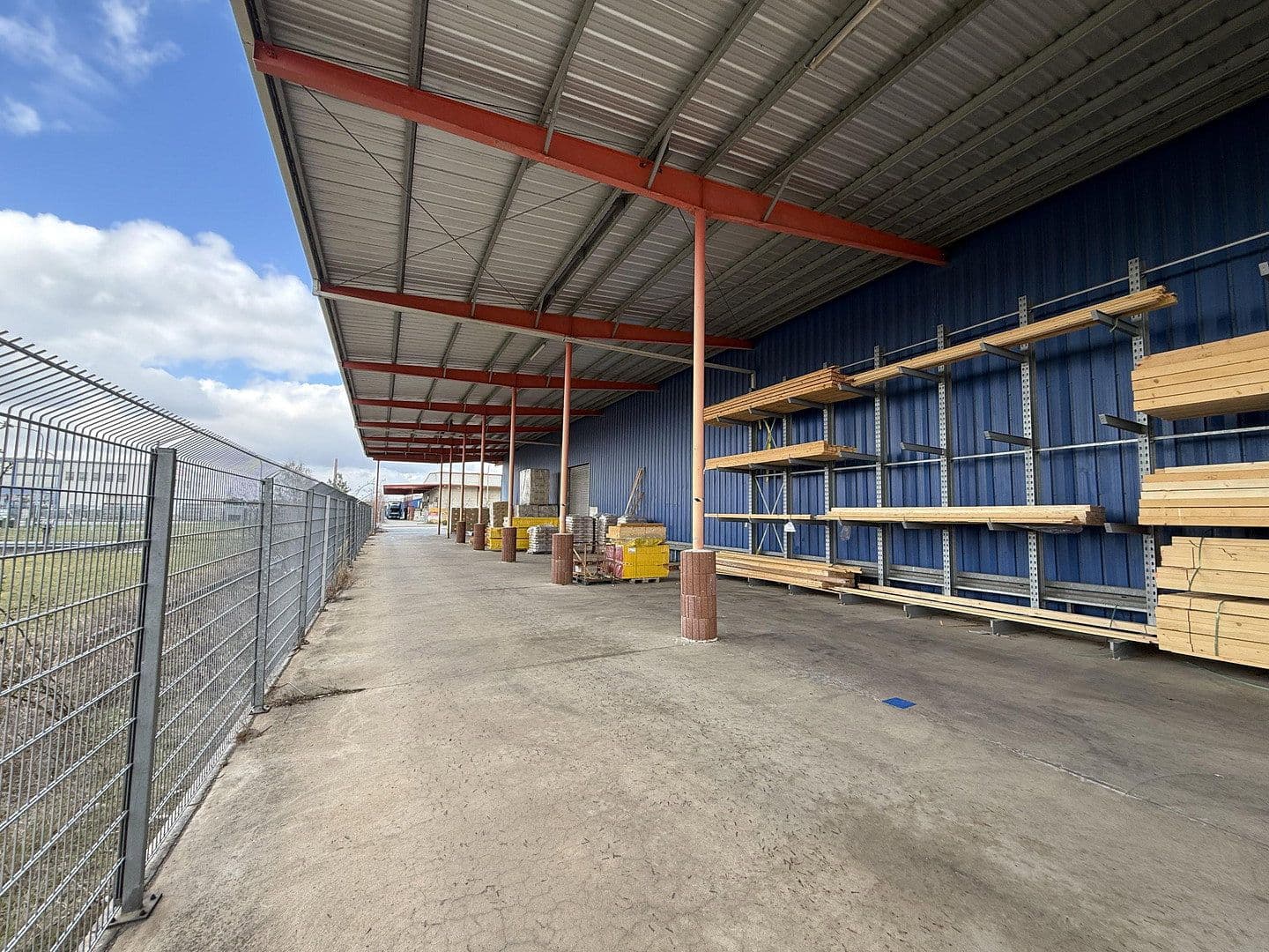 Prodej nebytového prostoru 12.188 m², Dämmstoffstraße 1, Bitterfeld-Wolfen, Sasko-Anhaltsko Prodej nebytového prostoru 12.188 m², Dämmstoffstraße 1, Bitterfeld-Wolfen, Sasko-Anhaltsko