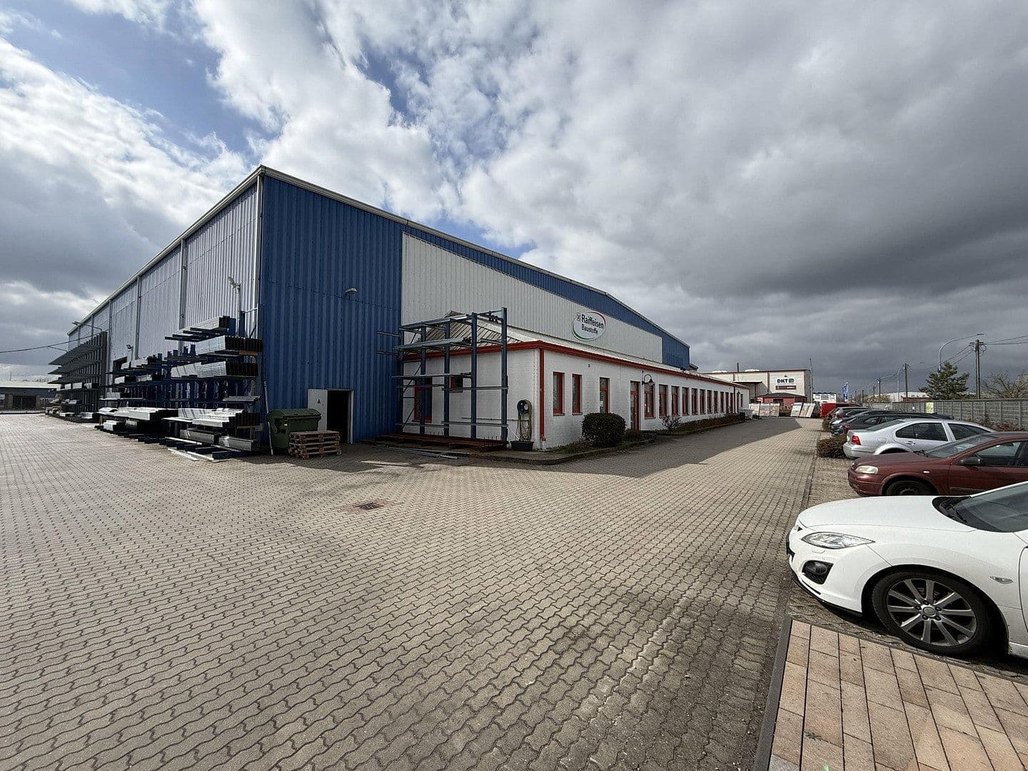 Prodej nebytového prostoru 12.188 m², Dämmstoffstraße 1, Bitterfeld-Wolfen, Sasko-Anhaltsko Prodej nebytového prostoru 12.188 m², Dämmstoffstraße 1, Bitterfeld-Wolfen, Sasko-Anhaltsko