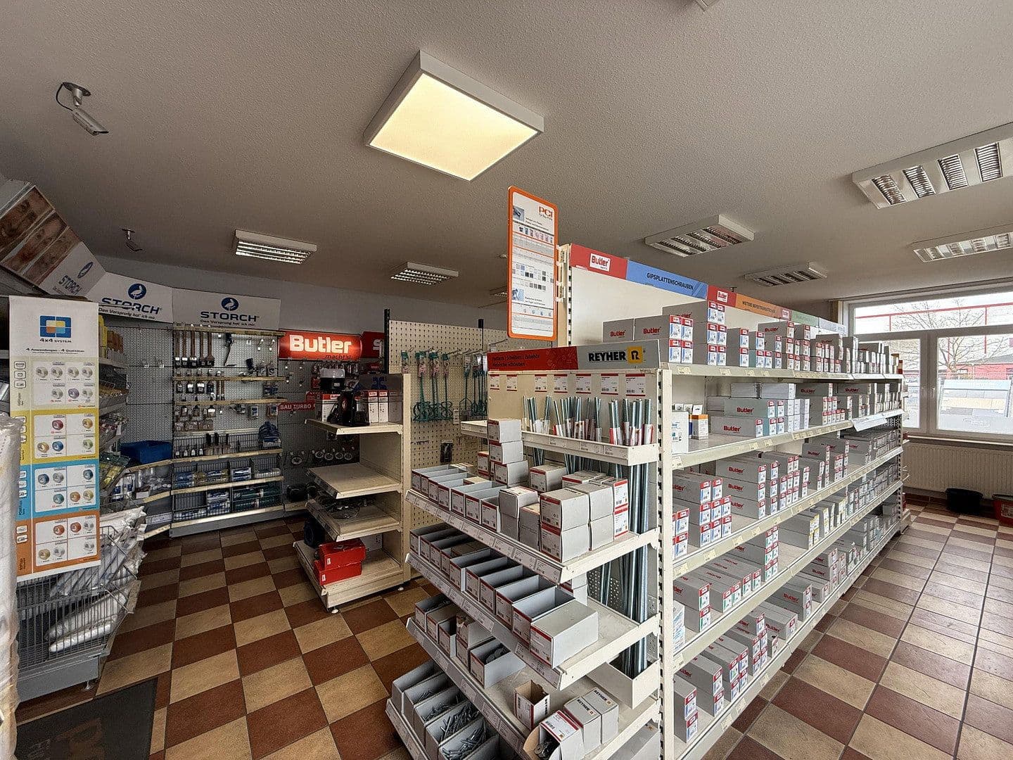 Prodej nebytového prostoru 12.188 m², Dämmstoffstraße 1, Bitterfeld-Wolfen, Sasko-Anhaltsko Prodej nebytového prostoru 12.188 m², Dämmstoffstraße 1, Bitterfeld-Wolfen, Sasko-Anhaltsko