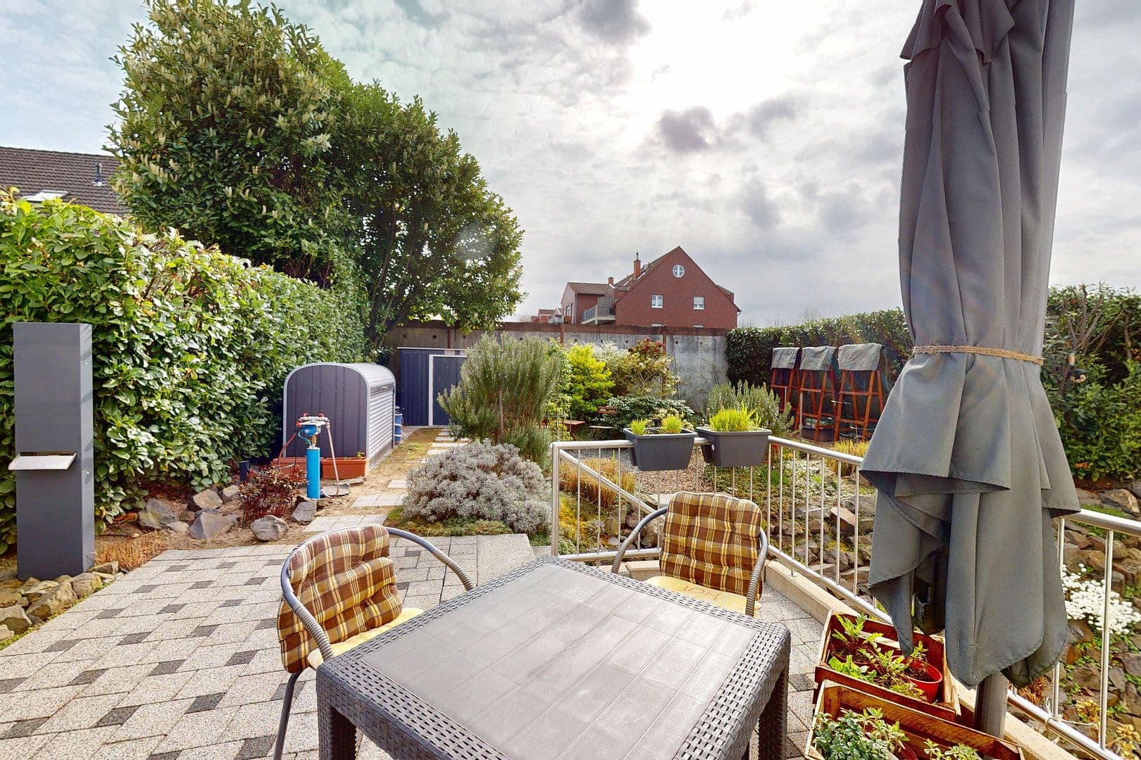 Prodej domu 290 m², pozemek 596 m², Christoph-Hufeland-Straße 5, Dormagen, Severní Porýní-Vestfálsko Prodej domu 290 m², pozemek 596 m², Christoph-Hufeland-Straße 5, Dormagen, Severní Porýní-Vestfálsko