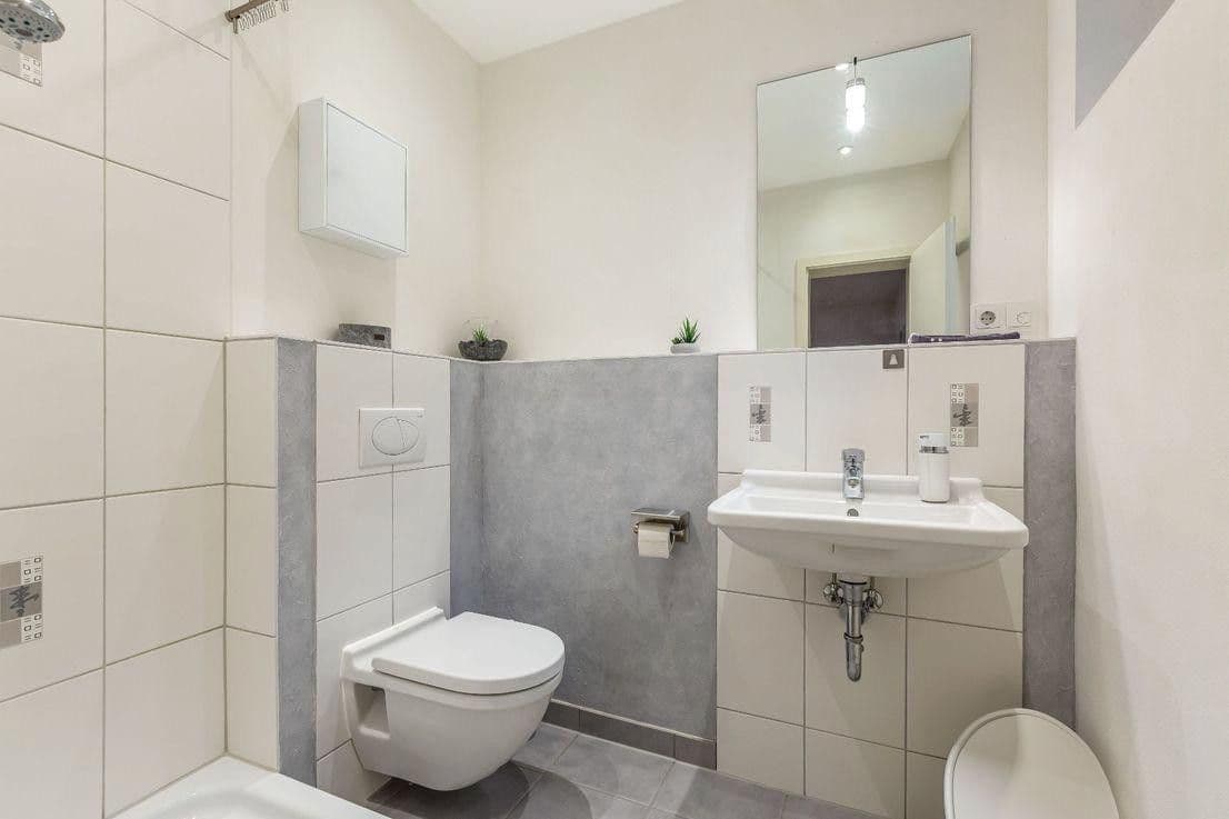 Prodej domu 290 m², pozemek 596 m², Christoph-Hufeland-Straße 5, Dormagen, Severní Porýní-Vestfálsko Prodej domu 290 m², pozemek 596 m², Christoph-Hufeland-Straße 5, Dormagen, Severní Porýní-Vestfálsko