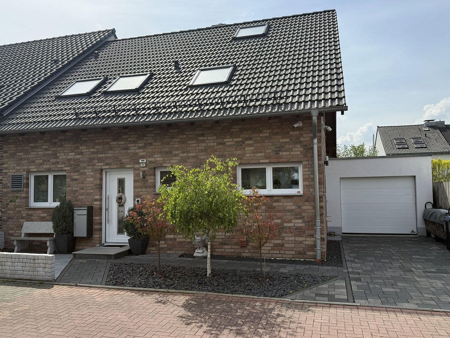 Prodej domu 160 m², pozemek 365 m², Langenfeld (Rheinland), Severní Porýní-Vestfálsko Prodej domu 160 m², pozemek 365 m², Langenfeld (Rheinland), Severní Porýní-Vestfálsko