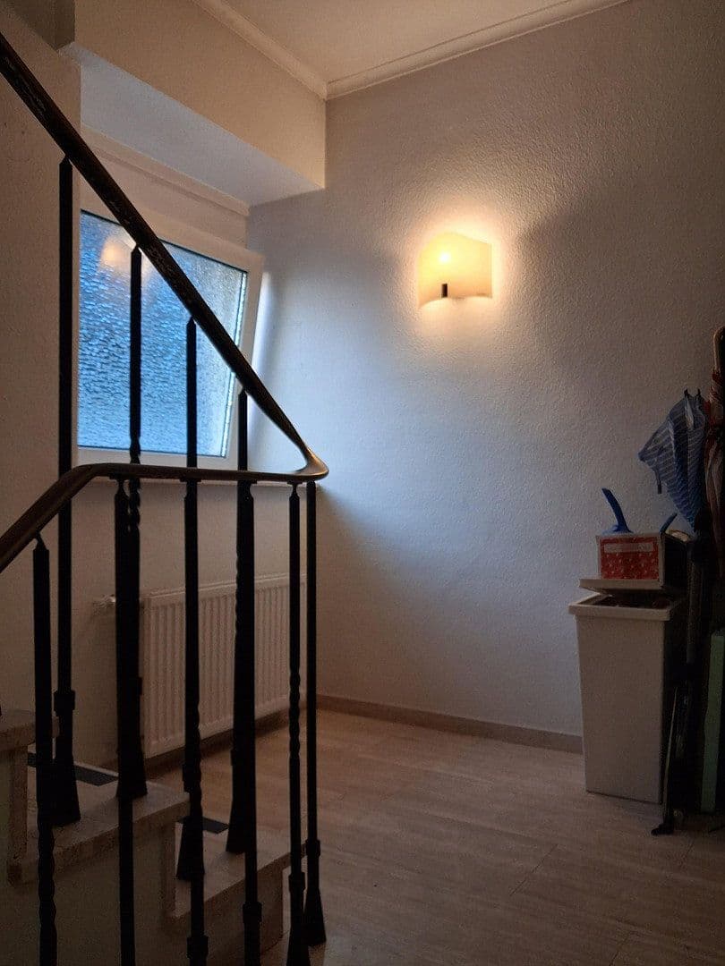 Prodej bytu 4+1 117 m², Bonn, Severní Porýní-Vestfálsko Prodej bytu 4+1 117 m², Bonn, Severní Porýní-Vestfálsko