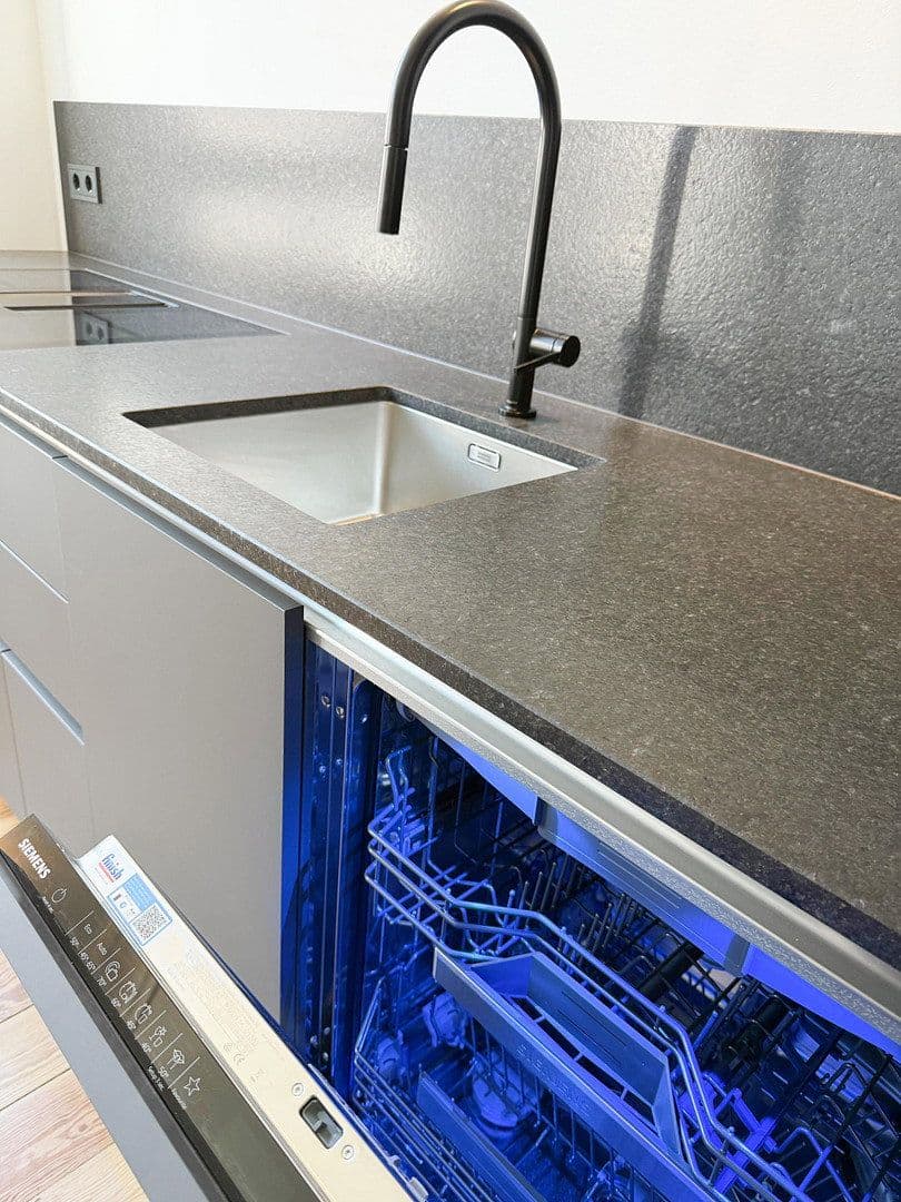 Pronájem bytu 3+1 62 m², Holtenauer Straße 213, Kiel, Šlesvicko-Holštýnsko Pronájem bytu 3+1 62 m², Holtenauer Straße 213, Kiel, Šlesvicko-Holštýnsko