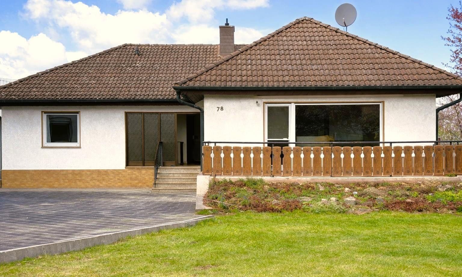 Prodej domu 318 m², pozemek 1.829 m², Aschaffenburger Str. 76-78, Babenhausen, Hessen Prodej domu 318 m², pozemek 1.829 m², Aschaffenburger Str. 76-78, Babenhausen, Hessen