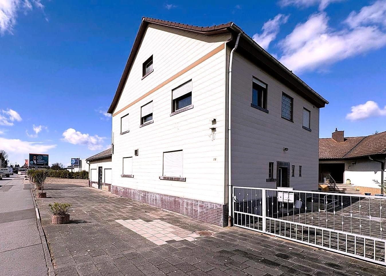 Prodej domu 318 m², pozemek 1.829 m², Aschaffenburger Str. 76-78, Babenhausen, Hessen Prodej domu 318 m², pozemek 1.829 m², Aschaffenburger Str. 76-78, Babenhausen, Hessen