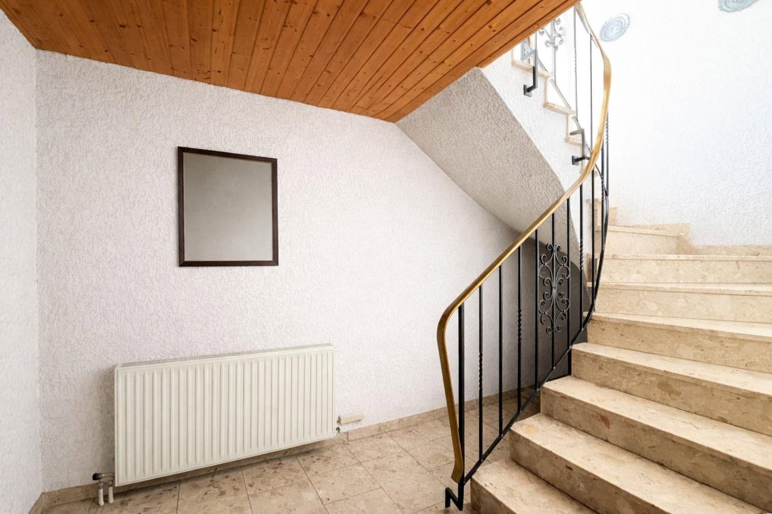 Prodej domu 318 m², pozemek 1.829 m², Aschaffenburger Str. 76-78, Babenhausen, Hessen Prodej domu 318 m², pozemek 1.829 m², Aschaffenburger Str. 76-78, Babenhausen, Hessen