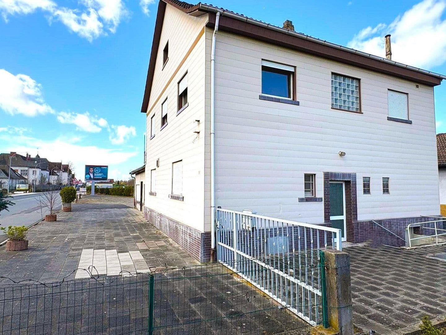 Prodej domu 318 m², pozemek 1.829 m², Aschaffenburger Str. 76-78, Babenhausen, Hessen Prodej domu 318 m², pozemek 1.829 m², Aschaffenburger Str. 76-78, Babenhausen, Hessen