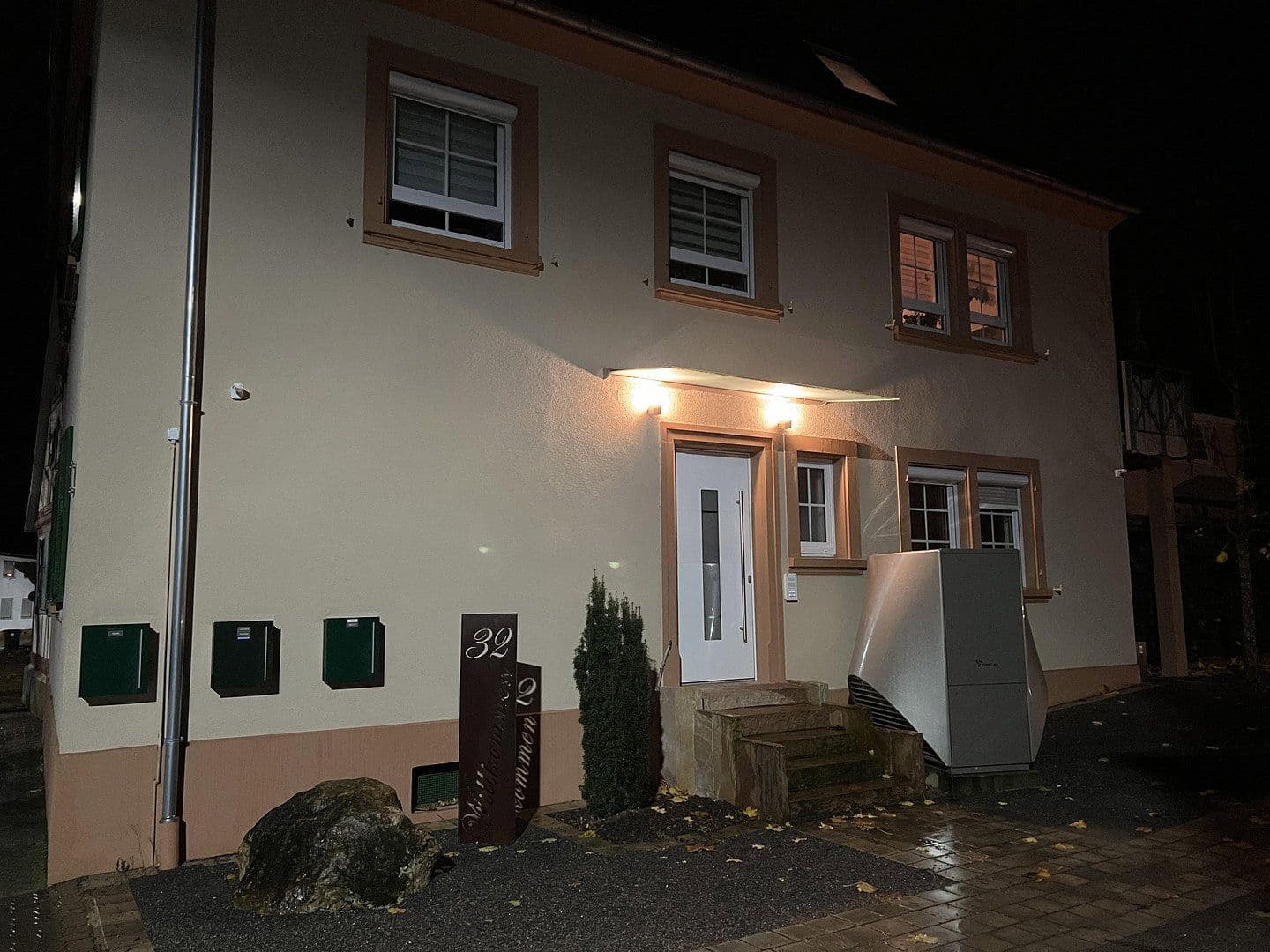 Pronájem bytu 4+1 110 m², Dorfbrunnenstr. 32, Wörth am Rhein, Porýní-Falc Pronájem bytu 4+1 110 m², Dorfbrunnenstr. 32, Wörth am Rhein, Porýní-Falc