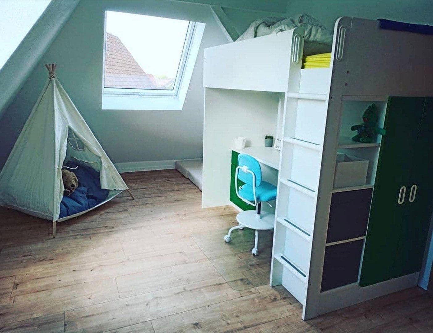 Pronájem bytu 4+1 110 m², Dorfbrunnenstr. 32, Wörth am Rhein, Porýní-Falc Pronájem bytu 4+1 110 m², Dorfbrunnenstr. 32, Wörth am Rhein, Porýní-Falc