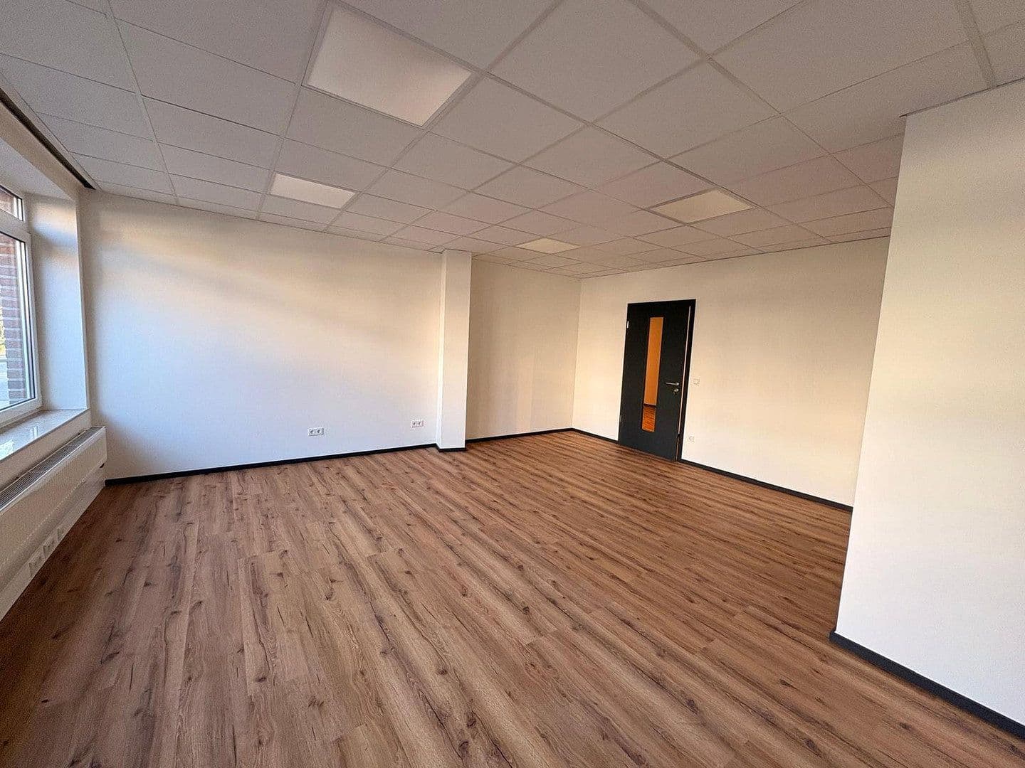 Pronájem kanceláře 407 m², Mühlenweg 16, Geldern, Severní Porýní-Vestfálsko Pronájem kanceláře 407 m², Mühlenweg 16, Geldern, Severní Porýní-Vestfálsko