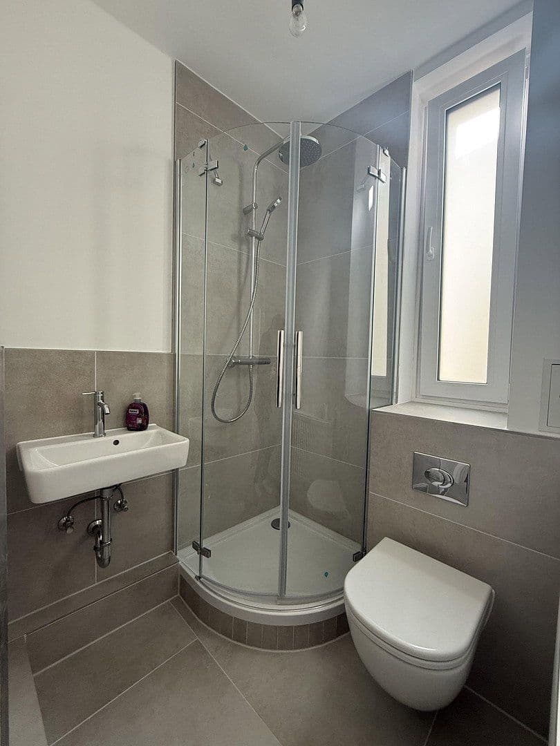 Pronájem bytu 4+1 54 m², Lübeck, Šlesvicko-Holštýnsko Pronájem bytu 4+1 54 m², Lübeck, Šlesvicko-Holštýnsko