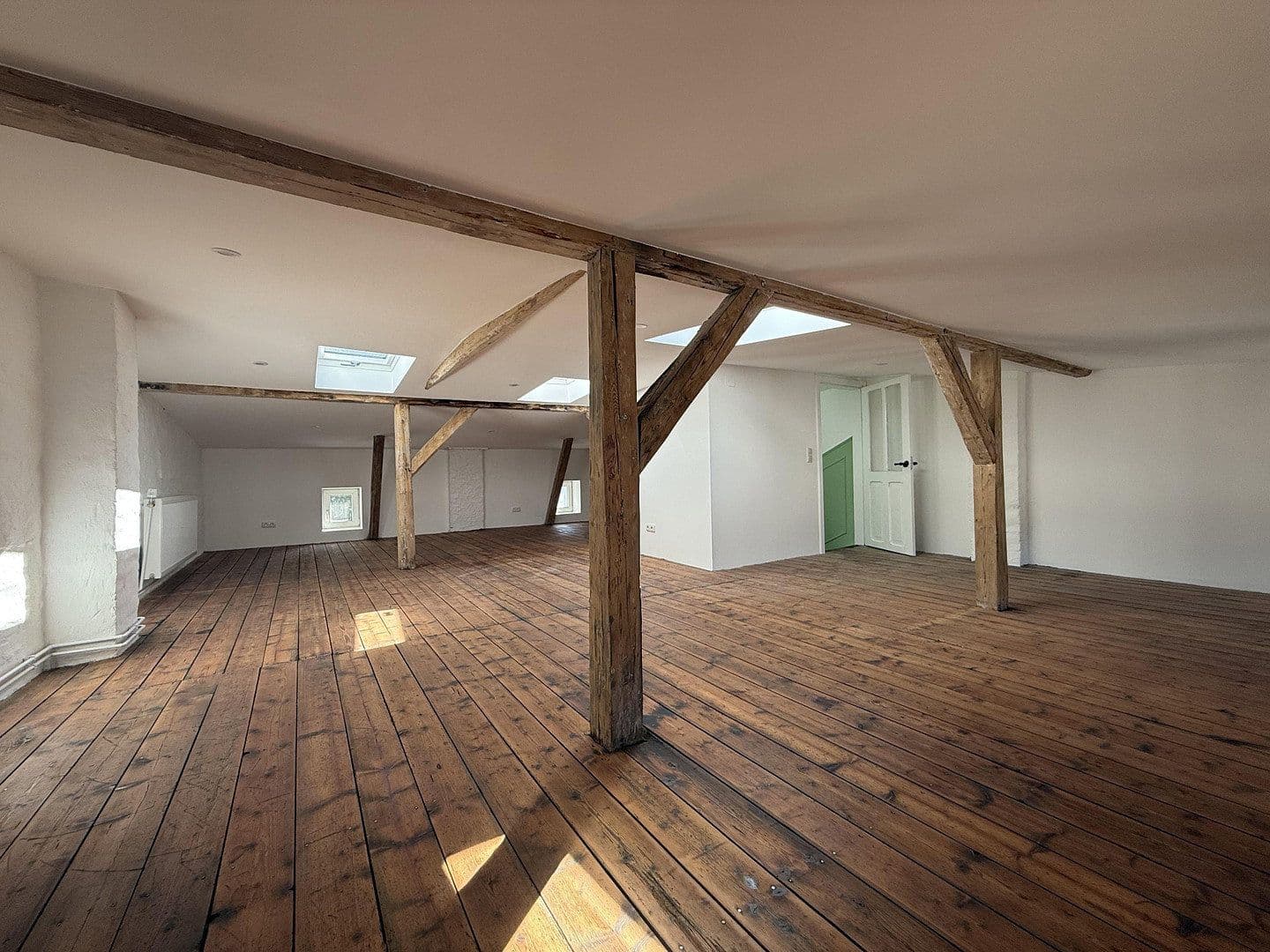 Pronájem bytu 4+1 54 m², Lübeck, Šlesvicko-Holštýnsko Pronájem bytu 4+1 54 m², Lübeck, Šlesvicko-Holštýnsko