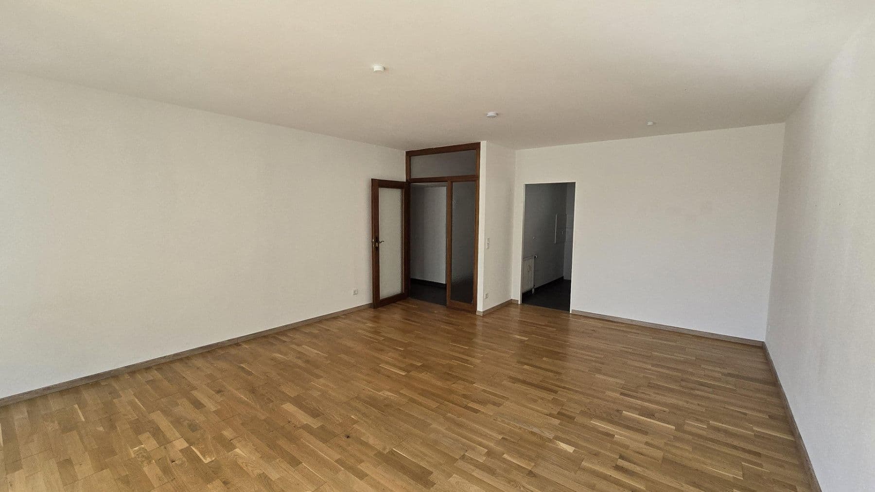 Pronájem bytu 4+1 92 m², Langerfelder Straße 117, Wuppertal, Severní Porýní-Vestfálsko Pronájem bytu 4+1 92 m², Langerfelder Straße 117, Wuppertal, Severní Porýní-Vestfálsko