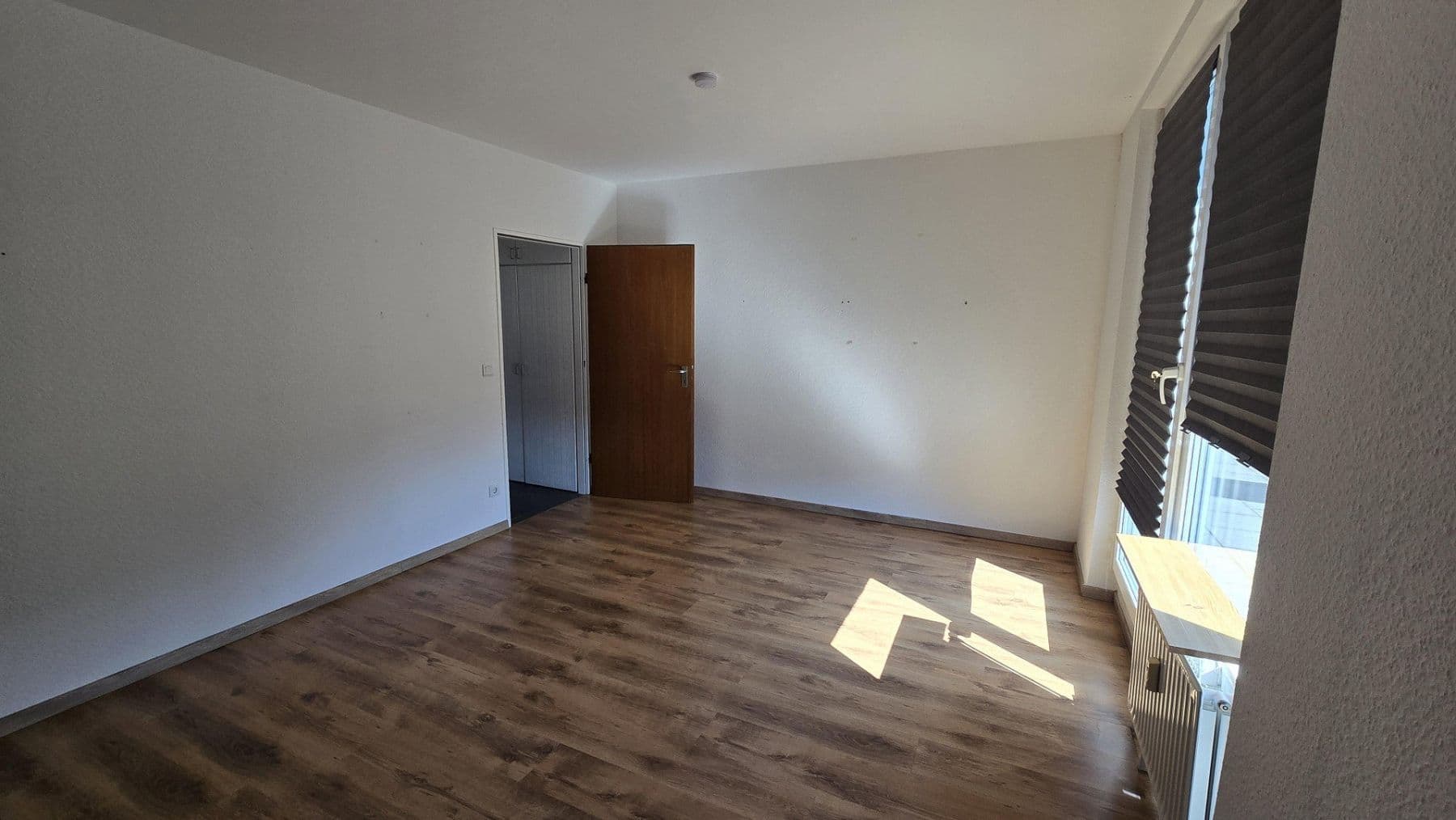 Pronájem bytu 4+1 92 m², Langerfelder Straße 117, Wuppertal, Severní Porýní-Vestfálsko Pronájem bytu 4+1 92 m², Langerfelder Straße 117, Wuppertal, Severní Porýní-Vestfálsko