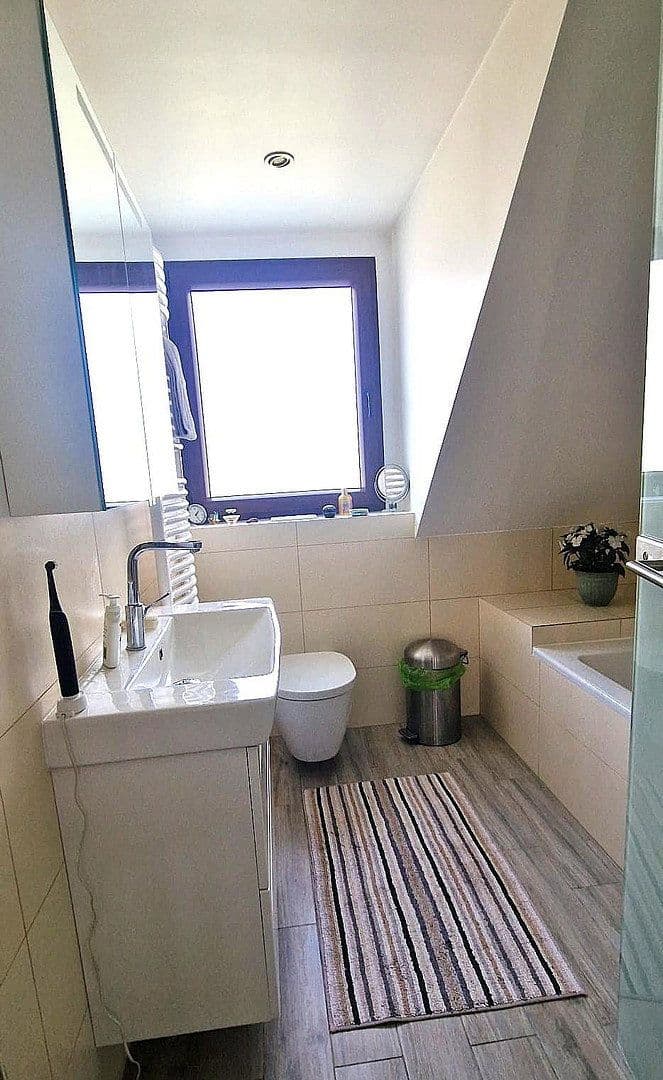 Prodej domu 170 m², pozemek 334 m², Kaarst, Severní Porýní-Vestfálsko Prodej domu 170 m², pozemek 334 m², Kaarst, Severní Porýní-Vestfálsko