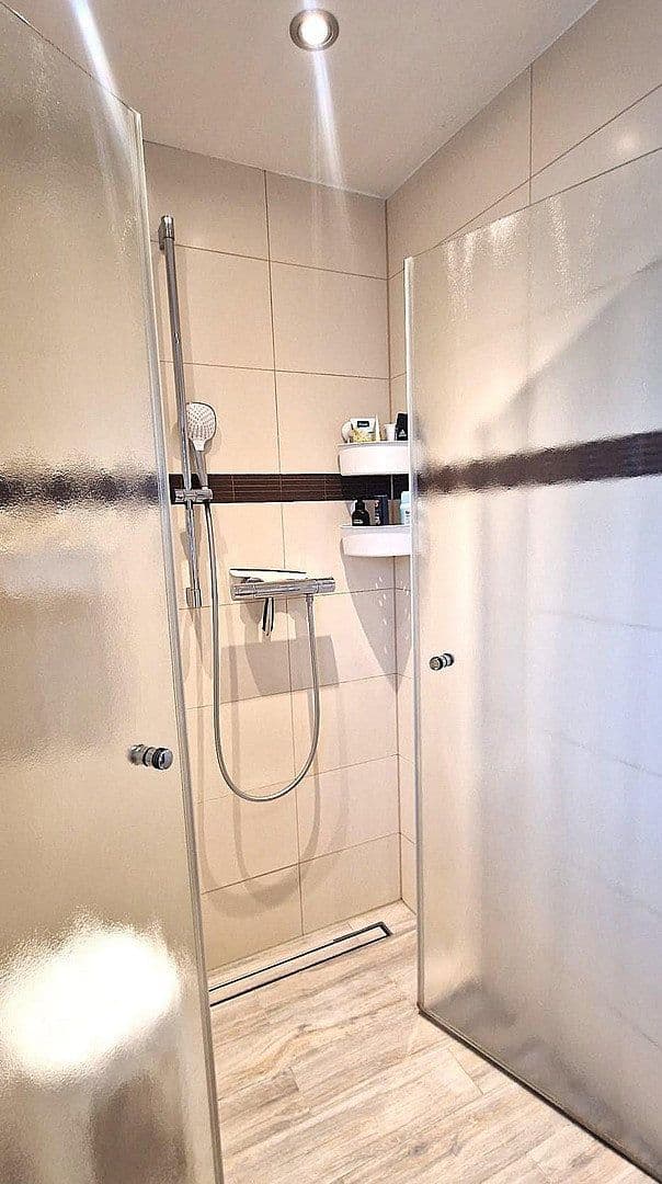 Prodej domu 170 m², pozemek 334 m², Kaarst, Severní Porýní-Vestfálsko Prodej domu 170 m², pozemek 334 m², Kaarst, Severní Porýní-Vestfálsko