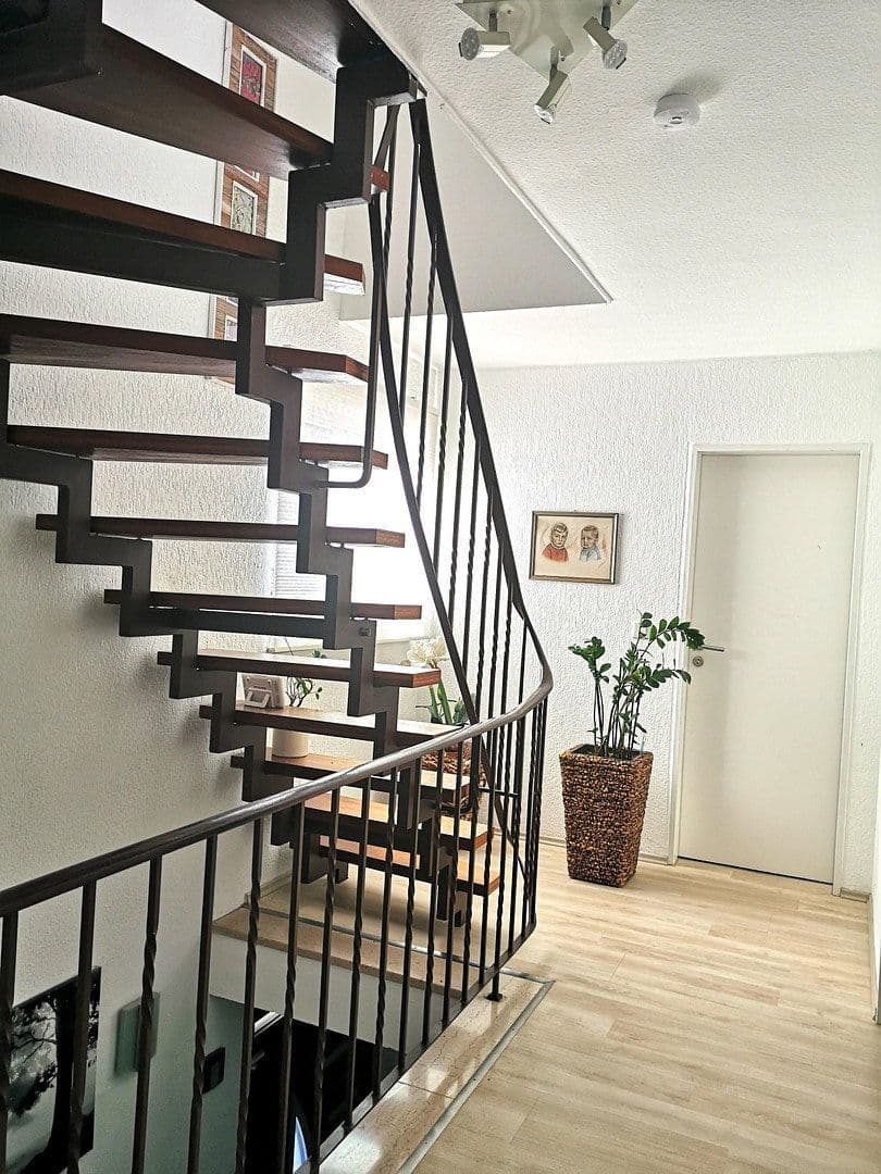 Prodej domu 170 m², pozemek 334 m², Kaarst, Severní Porýní-Vestfálsko Prodej domu 170 m², pozemek 334 m², Kaarst, Severní Porýní-Vestfálsko