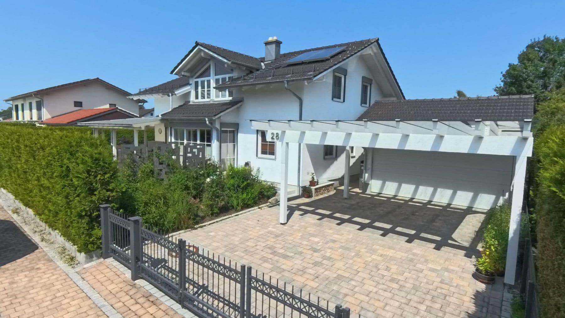 Prodej domu 218 m², pozemek 513 m², Bruckmühl, Bavorsko Prodej domu 218 m², pozemek 513 m², Bruckmühl, Bavorsko