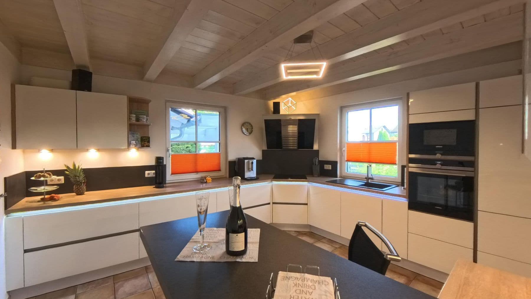 Prodej domu 218 m², pozemek 513 m², Bruckmühl, Bavorsko Prodej domu 218 m², pozemek 513 m², Bruckmühl, Bavorsko