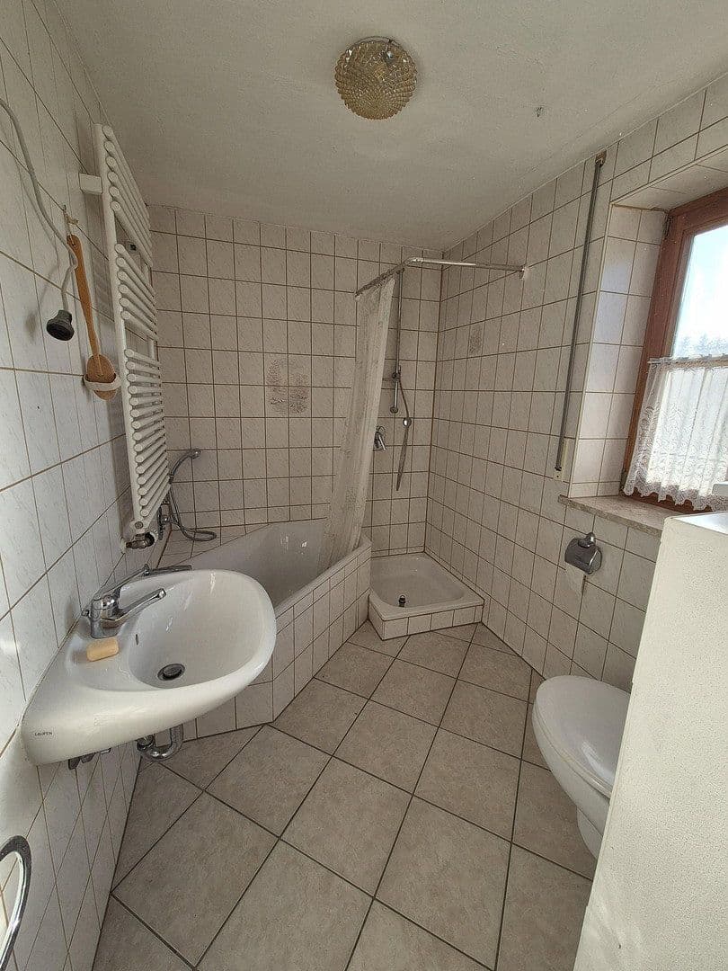 Prodej domu 160 m², pozemek 1.730 m², Engelsberg, Bavorsko Prodej domu 160 m², pozemek 1.730 m², Engelsberg, Bavorsko