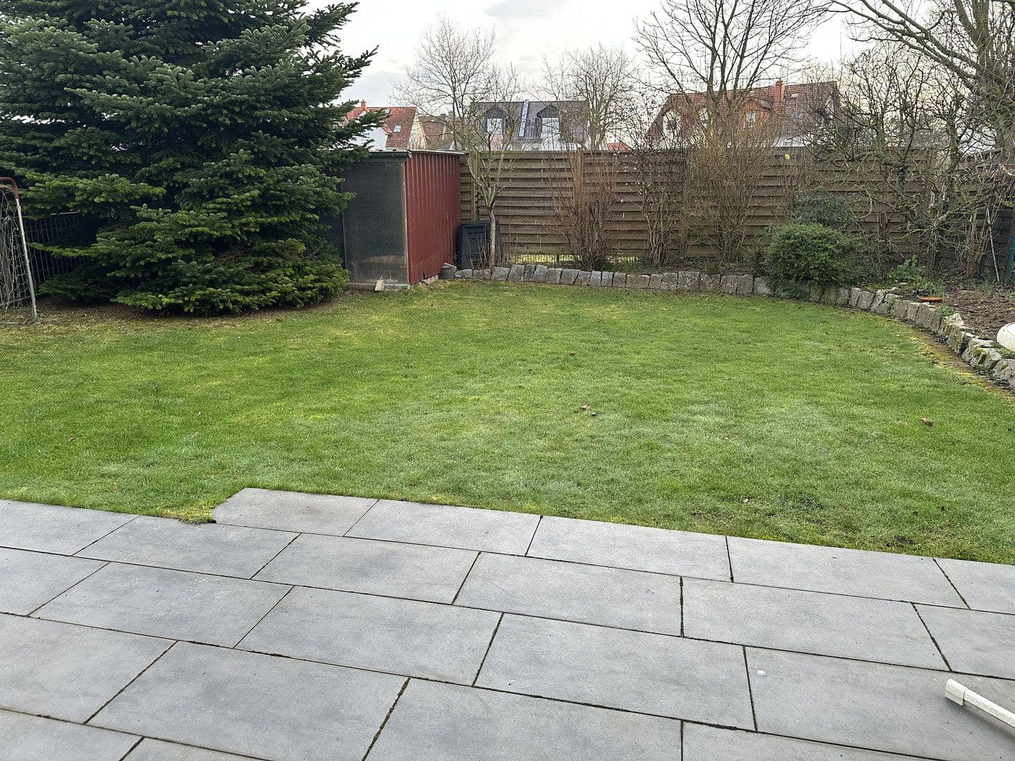 Prodej domu 220 m², pozemek 351 m², Eppsteiner Straße 67, Flörsheim, Hessen Prodej domu 220 m², pozemek 351 m², Eppsteiner Straße 67, Flörsheim, Hessen