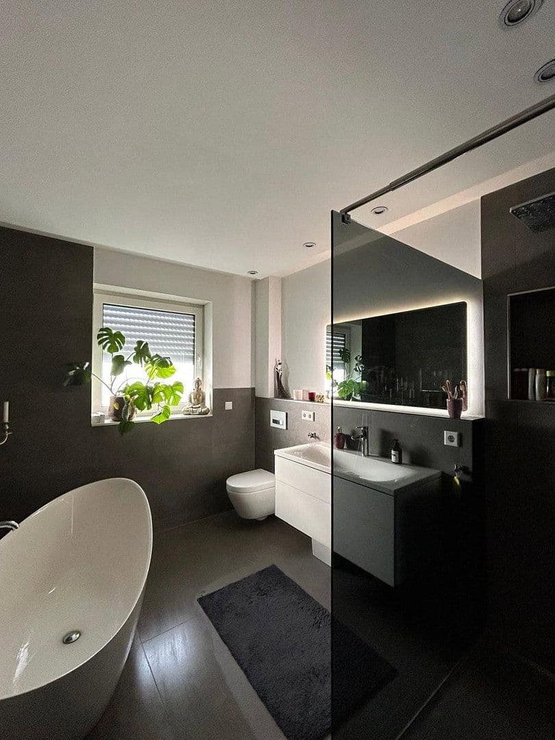 Prodej domu 160 m², pozemek 217 m², Albert-Schweitzer-Straße 23f, Grünstadt, Porýní-Falc Prodej domu 160 m², pozemek 217 m², Albert-Schweitzer-Straße 23f, Grünstadt, Porýní-Falc