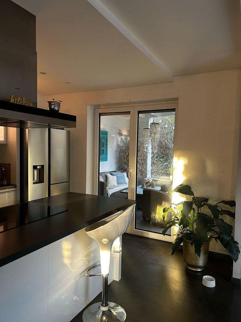 Prodej domu 160 m², pozemek 217 m², Albert-Schweitzer-Straße 23f, Grünstadt, Porýní-Falc Prodej domu 160 m², pozemek 217 m², Albert-Schweitzer-Straße 23f, Grünstadt, Porýní-Falc