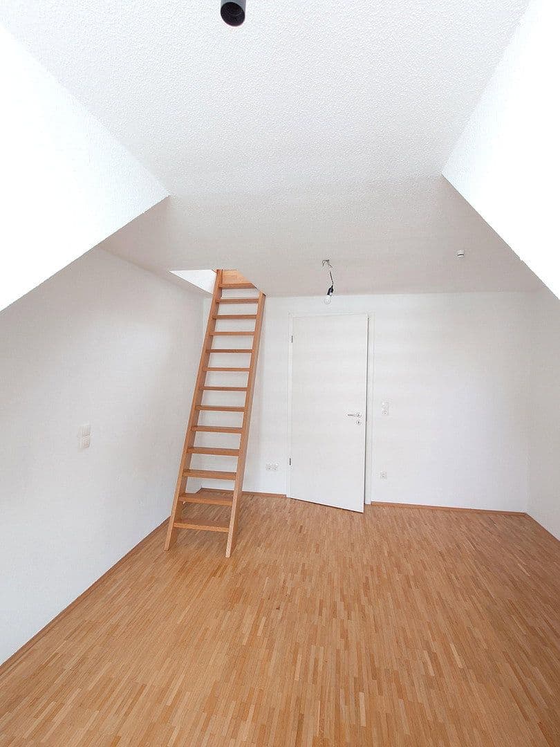 Pronájem bytu 3+1 79 m², Blumenstr. 3, Hannover, Dolní Sasko Pronájem bytu 3+1 79 m², Blumenstr. 3, Hannover, Dolní Sasko
