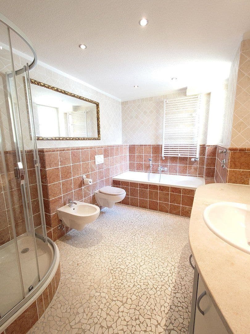 Pronájem bytu 3+1 79 m², Blumenstr. 3, Hannover, Dolní Sasko Pronájem bytu 3+1 79 m², Blumenstr. 3, Hannover, Dolní Sasko