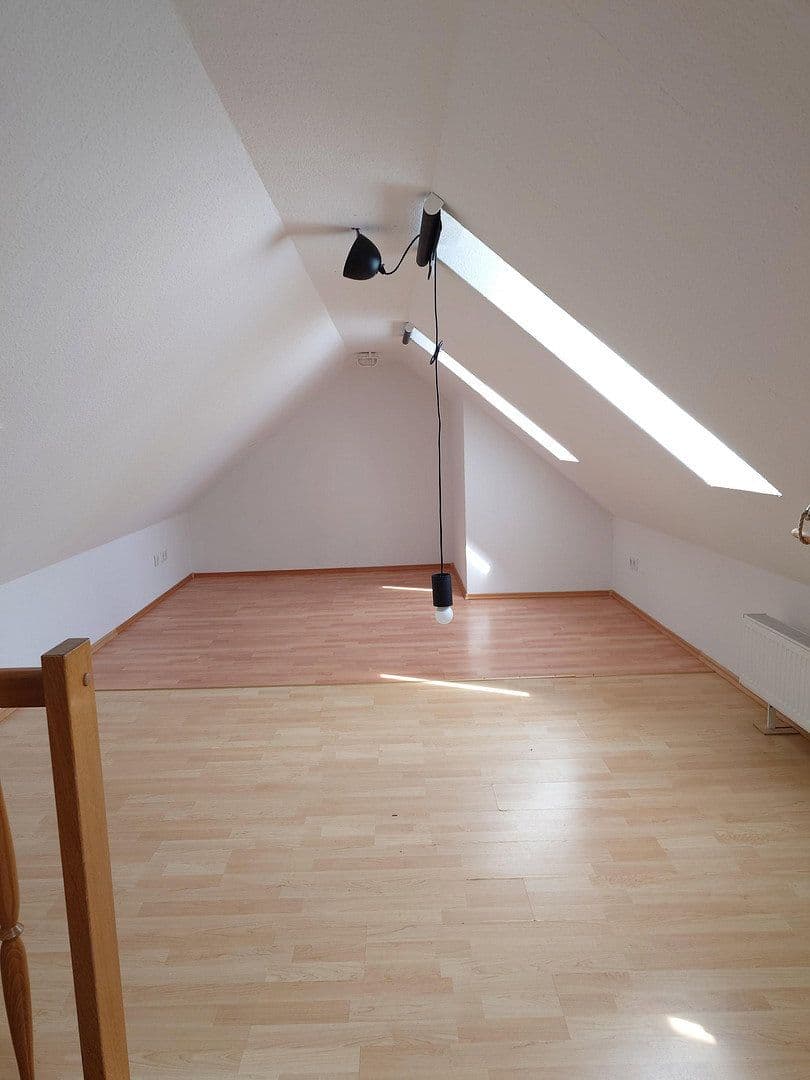 Pronájem bytu 3+1 79 m², Blumenstr. 3, Hannover, Dolní Sasko Pronájem bytu 3+1 79 m², Blumenstr. 3, Hannover, Dolní Sasko
