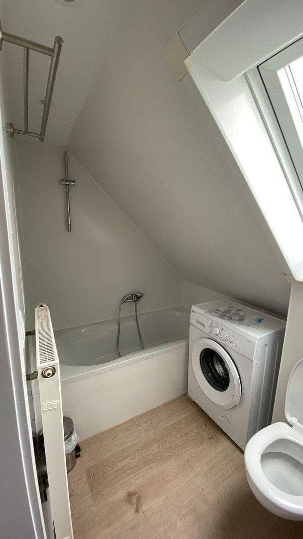 Pronájem bytu 2+kk 50 m², STUTTGART, Bádensko-Württembersko Pronájem bytu 2+kk 50 m², STUTTGART, Bádensko-Württembersko